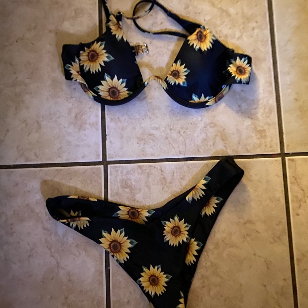 Sunflower 🌻 Bikini
